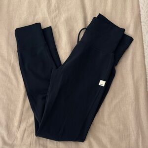 Vuori Dark Navy Daily Form Leggings XS